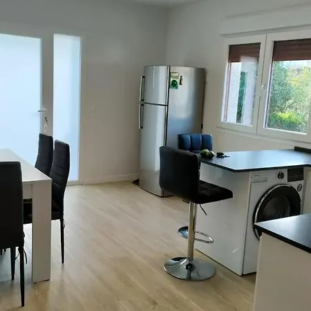 Casa Mucha Daire O Grove